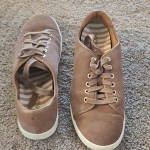 Vionic Brinley Sneaker